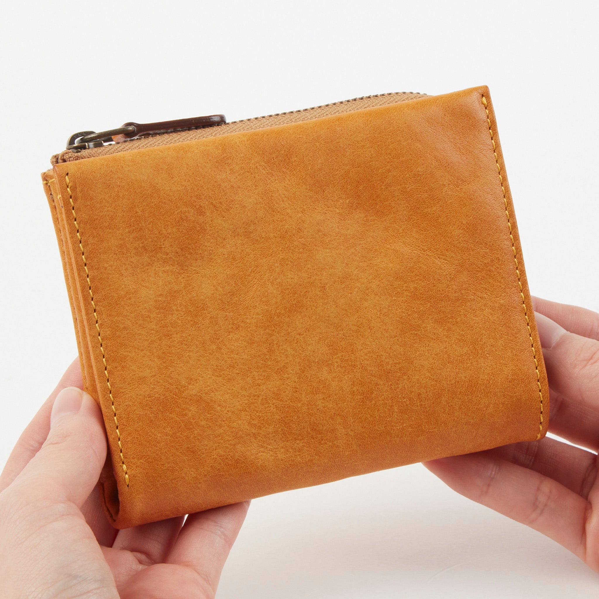 Dakota BLACK LABEL ガウディ 二つ折り財布 0626811