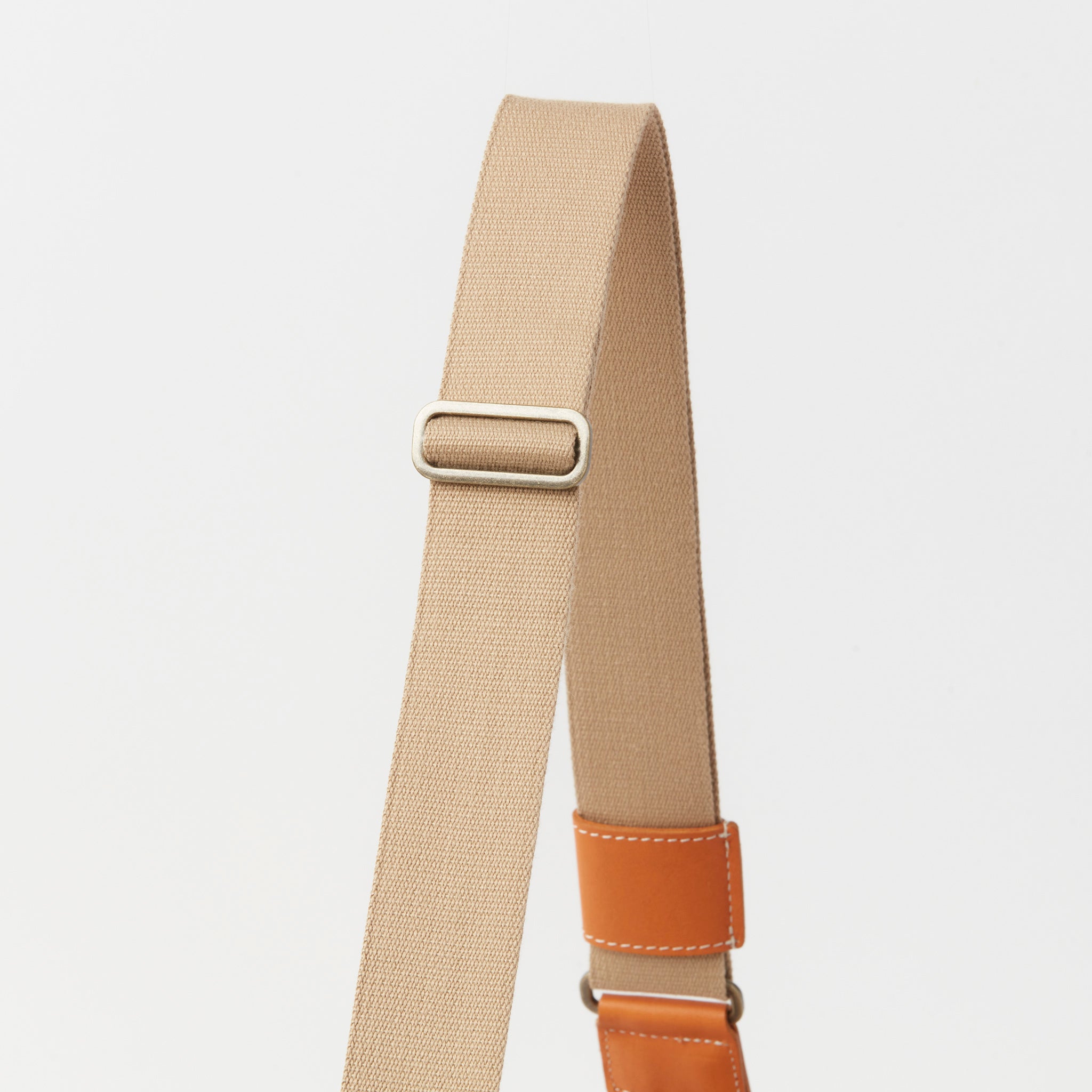 ショルダー紐全長:66~93cm