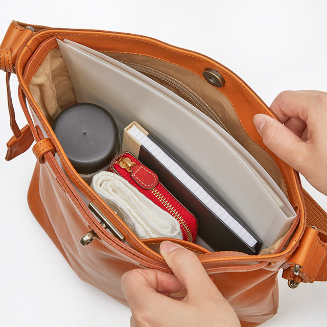 Dakota 【公式WEB限定品】 シントゥーラ A4ショルダーバッグ 1541050