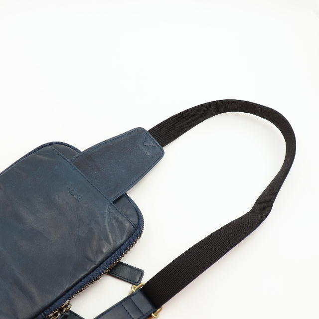 Dakota BLACK LABEL ホースト3 ショルダーバッグ 1623802