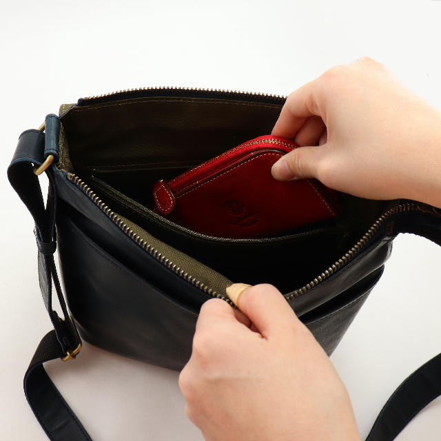 Dakota BLACK LABEL ホースト3 ショルダーバッグ 1623804