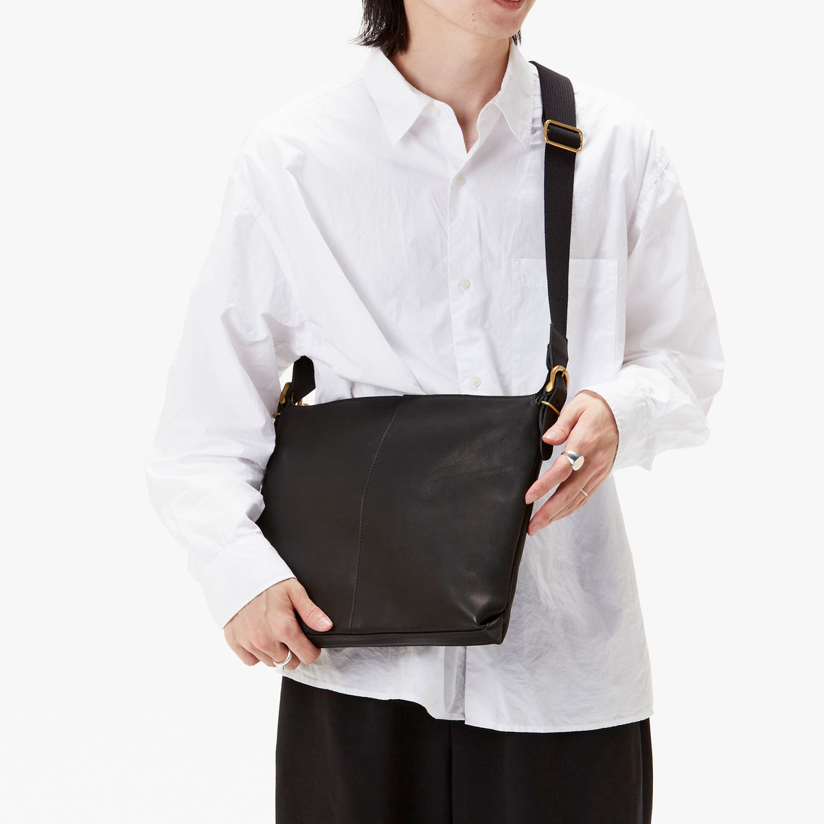 Dakota BLACK LABEL アース ショルダーバッグ 1625700