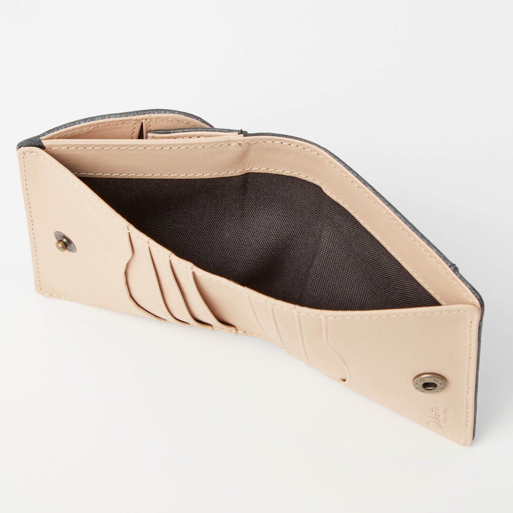 Dakota BLACK LABEL クレマ　二つ折り財布　0620131