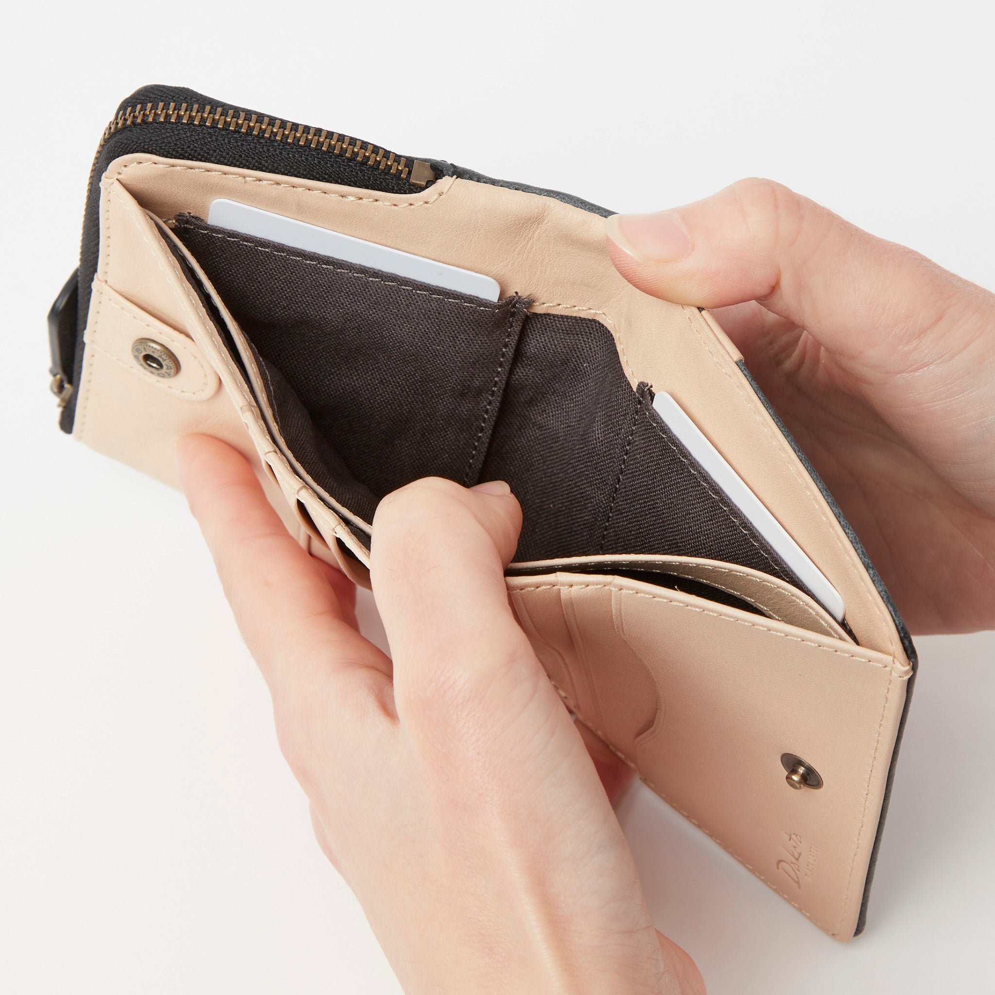 Dakota BLACK LABEL クレマ　二つ折り財布　0620132