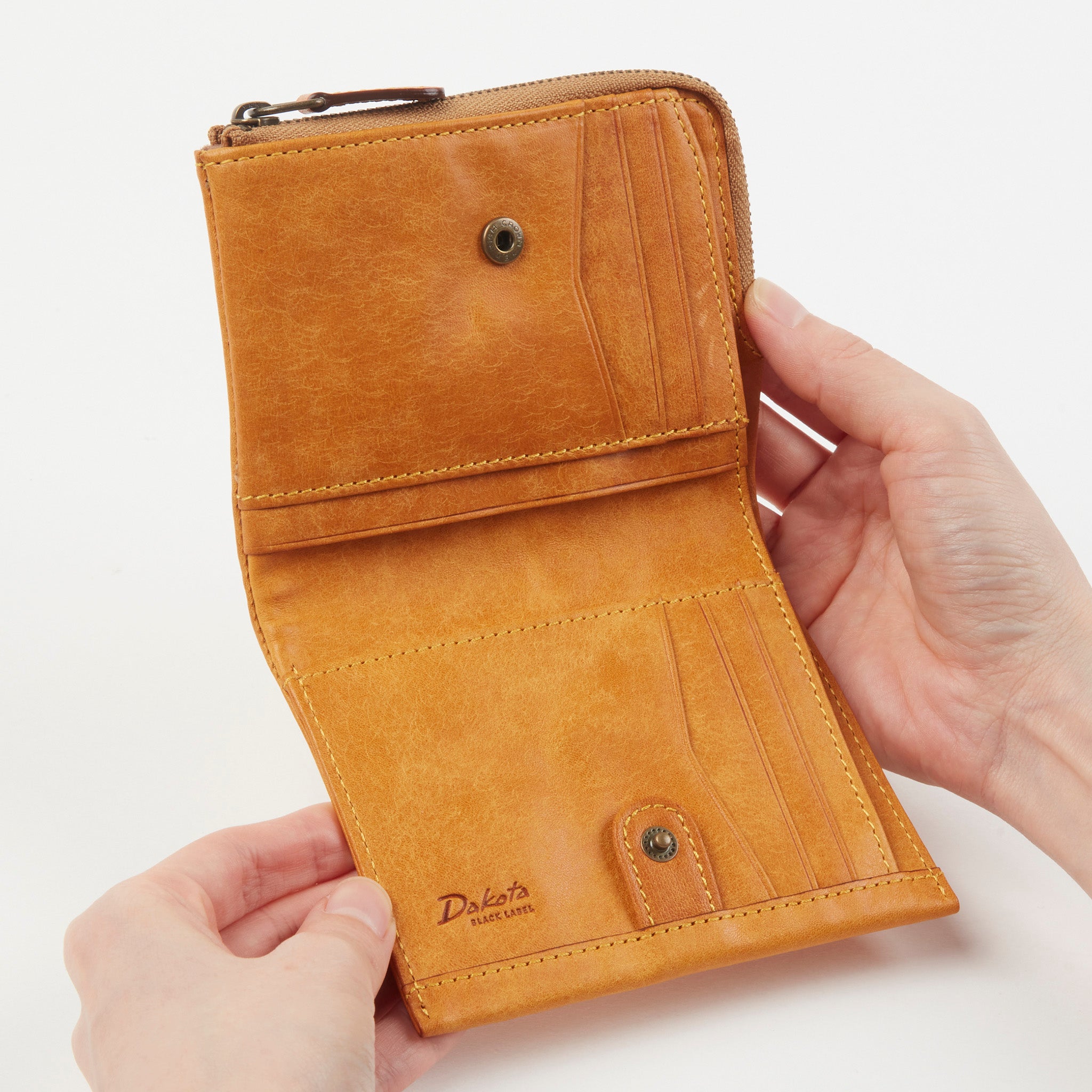 Dakota BLACK LABEL ガウディ 二つ折り財布 0626811