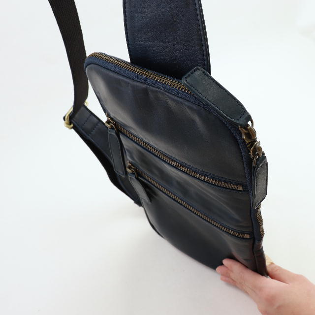 Dakota BLACK LABEL ホースト3 ショルダーバッグ 1623802