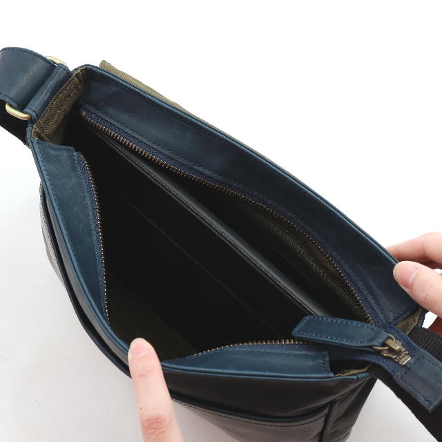 Dakota BLACK LABEL ホースト3 ショルダーバッグ 1623805