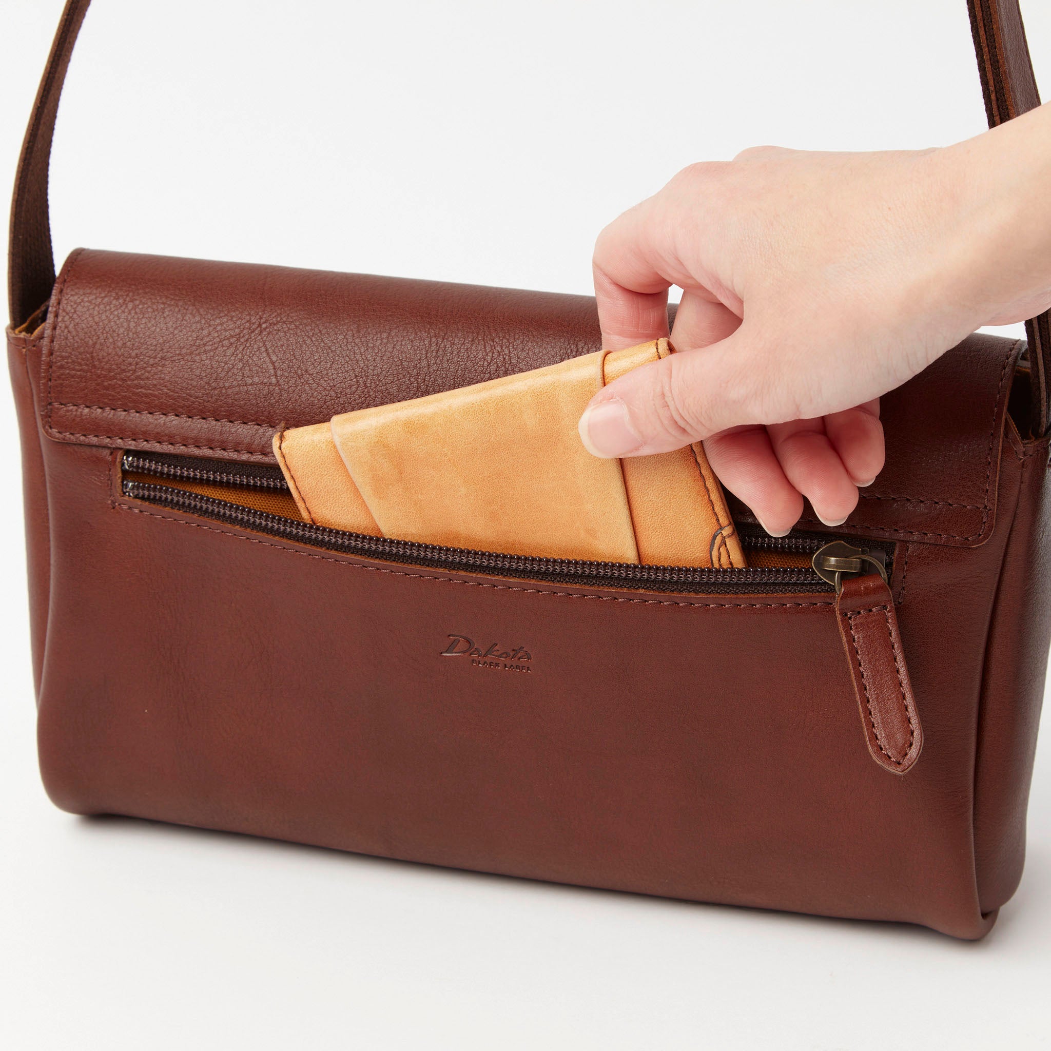Dakota BLACK LABEL ロード ショルダーバッグ 1624901