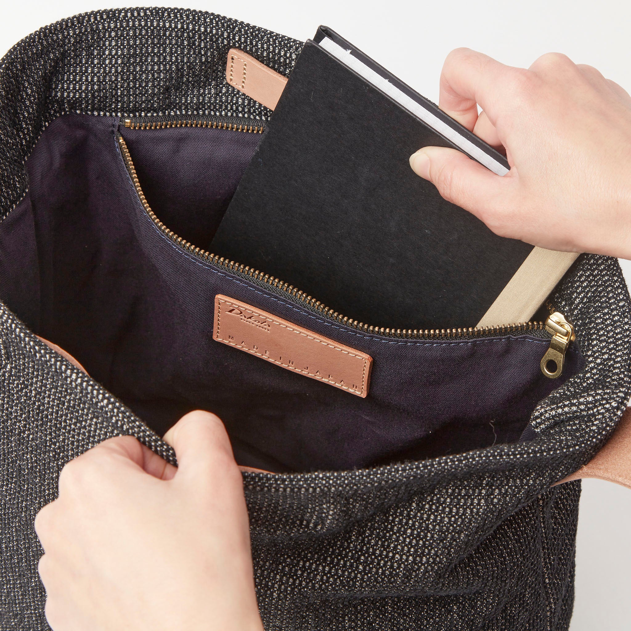 Dakota BLACK LABEL ドビー ショルダーバッグ 1625301