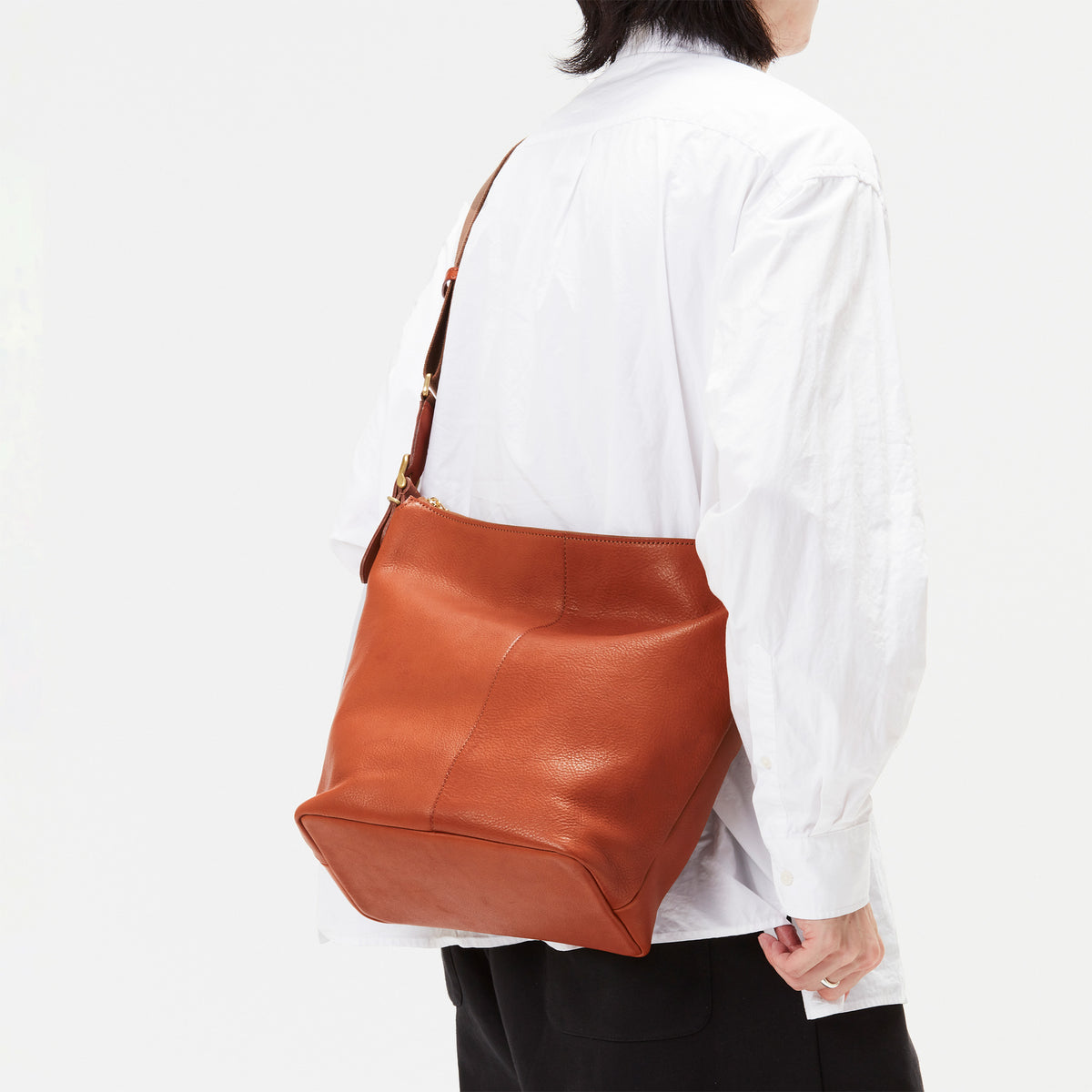 Dakota BLACK LABEL アース ショルダーバッグ 1625701