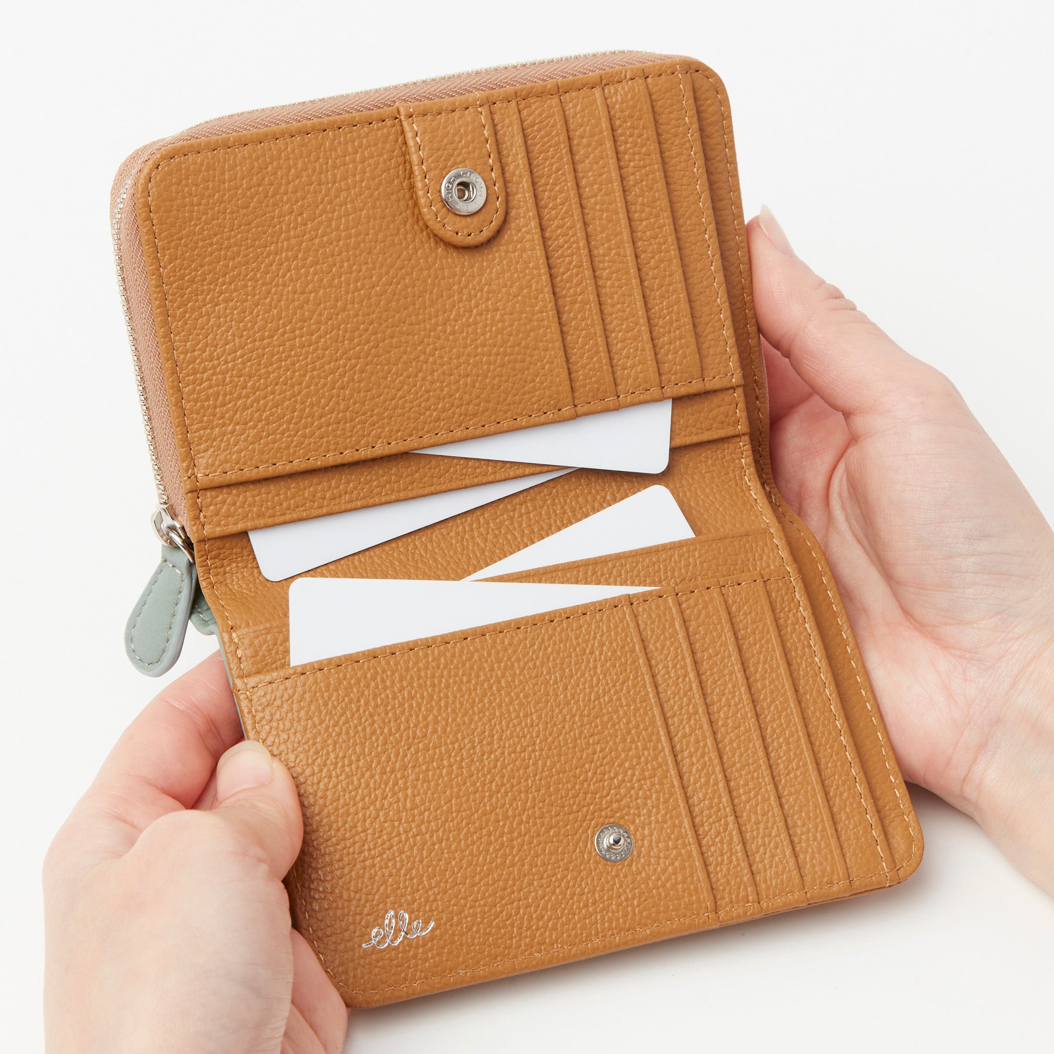 ELLE アンプラント　二つ折り財布　5431530