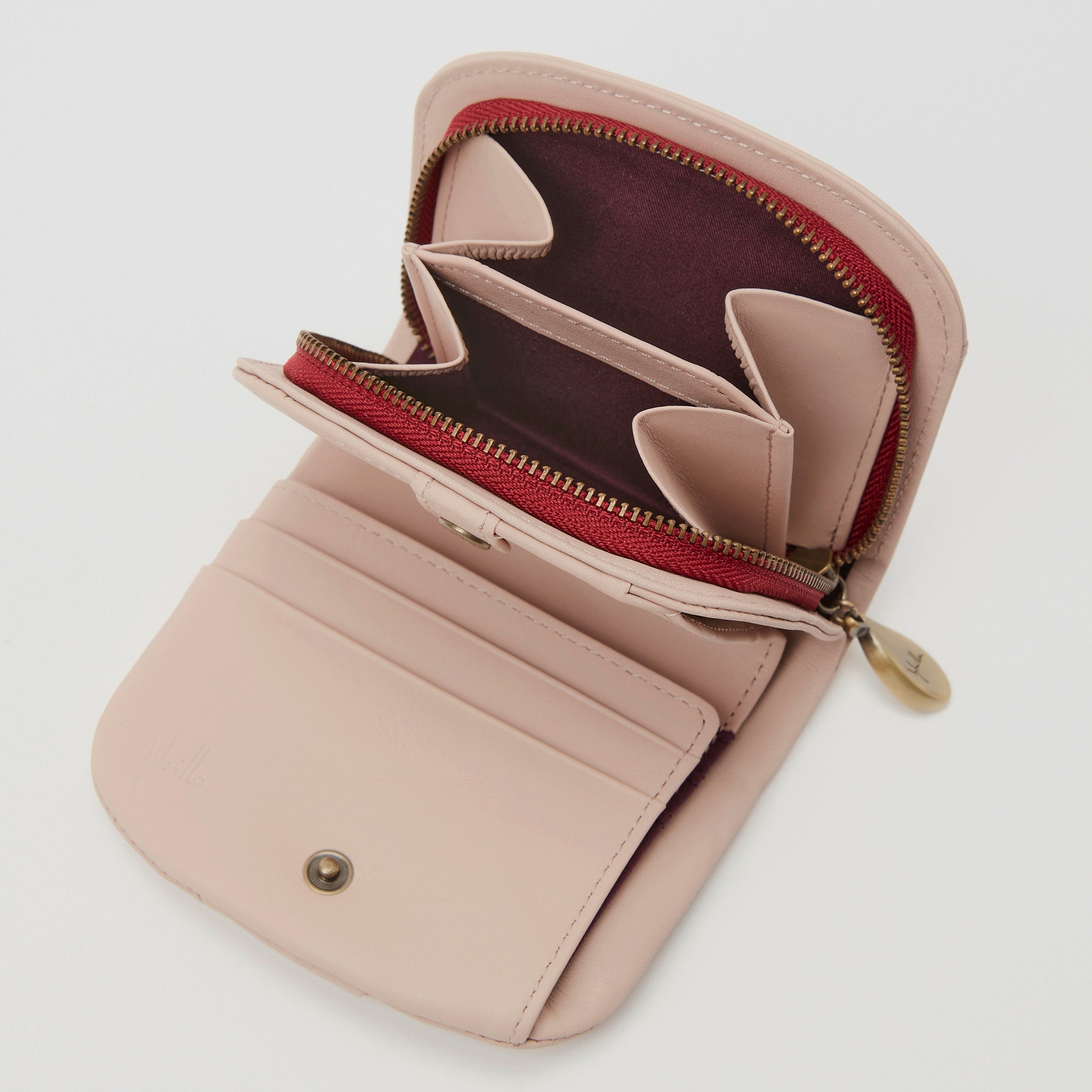 Sybilla インビシブレ 二つ折り財布 5470571